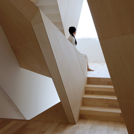 New Kyoto Town House by ALPHAville