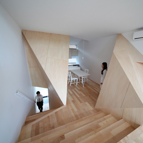 New Kyoto Town House by ALPHAville