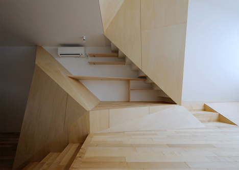 New Kyoto Town House by ALPHAville