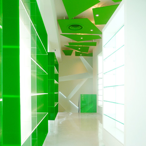 Pharmacy in Koukaki by KLab Architecture Pharmacy in Koukaki by KLab Architecture