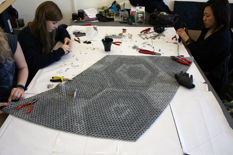 The Yachiyo metal rug by Philippe Malouin The Yachiyo metal rug by Philippe Malouin