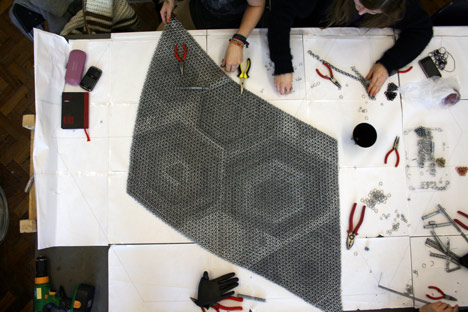 The Yachiyo metal rug by Philippe Malouin The Yachiyo metal rug by Philippe Malouin