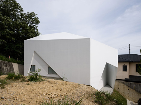 Wear House by AUAU