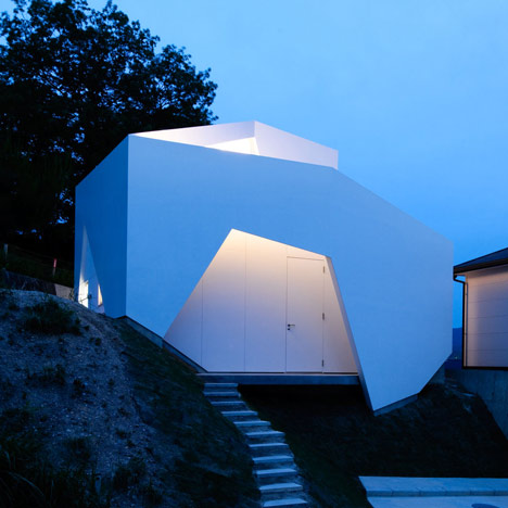 Wear House by AUAU