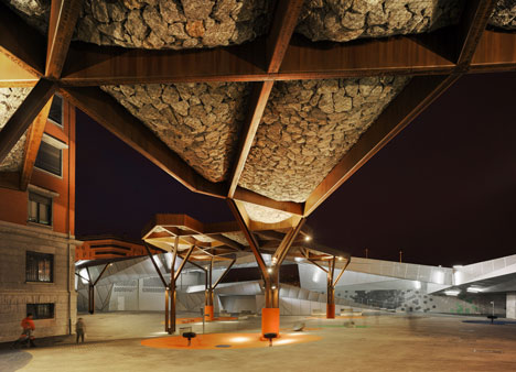Pormetxeta Square by MTM Arquitectos Pormetxeta Square by MTM Arquitectos