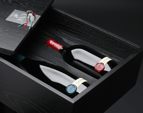 UNA wine bottles by Cibicworkshop