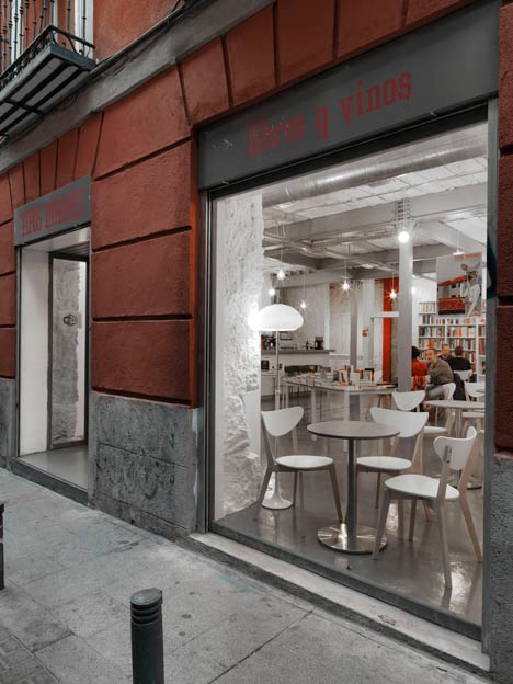 Book-and-Coffeshop-in-Madrid-bu-MYCC Book-and-Coffeshop-in-Madrid-bu-MYCC