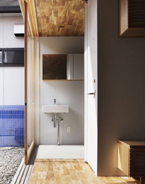 House of Wakayama by Yoshio Oono Architect & Associates House of Wakayama by Yoshio Oono Architect & Associates