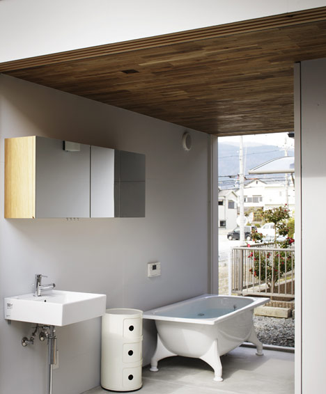 House of Wakayama by Yoshio Oono Architect & Associates House of Wakayama by Yoshio Oono Architect & Associates
