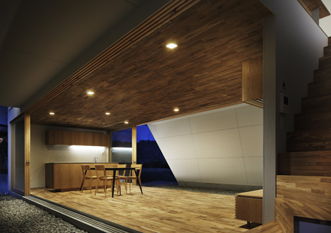 House of Wakayama by Yoshio Oono Architect & Associates House of Wakayama by Yoshio Oono Architect & Associates