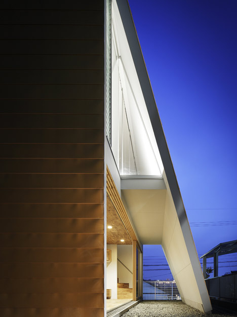 House of Wakayama by Yoshio Oono Architect & Associates House of Wakayama by Yoshio Oono Architect & Associates