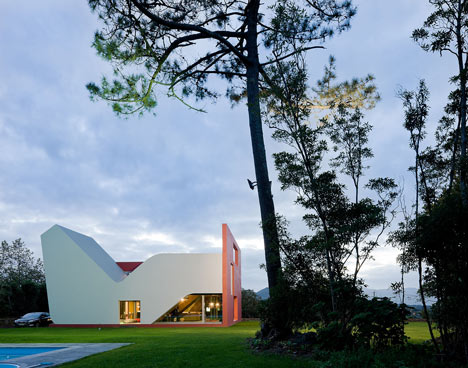 House on the Flight of Birds by Bernardo Rodrigues House on the Flight of Birds by Bernardo Rodrigues