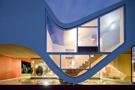 House on the Flight of Birds by Bernardo Rodrigues House on the Flight of Birds by Bernardo Rodrigues