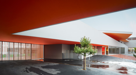 Josephine Baker group of schools by Dominique Coulon & Associés