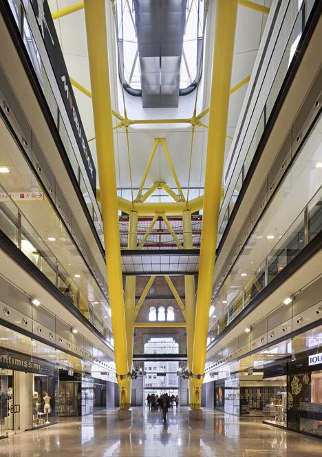 Las Arenas by Rogers Stirk Harbour + Partners