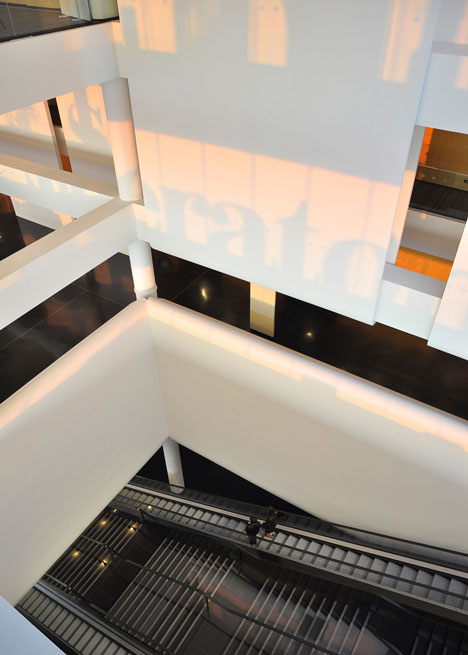 Sheraton Milan Malpensa Hotel by King Roselli Architetti Sheraton Milan Malpensa Hotel by King Roselli Architetti