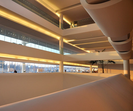 Sheraton Milan Malpensa Hotel by King Roselli Architetti Sheraton Milan Malpensa Hotel by King Roselli Architetti