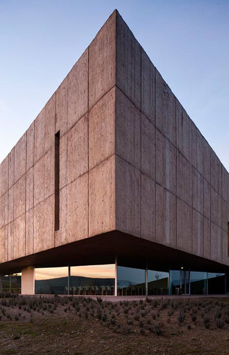 Museu de Foz Coa by Camilo Rebelo and Tiago Pimentel Museu de Foz Coa by Camilo Rebelo and Tiago Pimentel