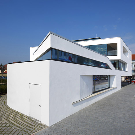 Oberkirch Media Centre by Wrum + Wurm Oberkirch Media Centre by Wrum + Wurm