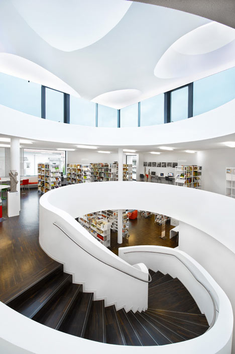 Oberkirch Media Centre by Wrum + Wurm Oberkirch Media Centre by Wrum + Wurm