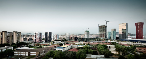 Social Housing Tower in Plaza Europa by R+B Arqts Social Housing Tower in Plaza Europa by R+B Arqts