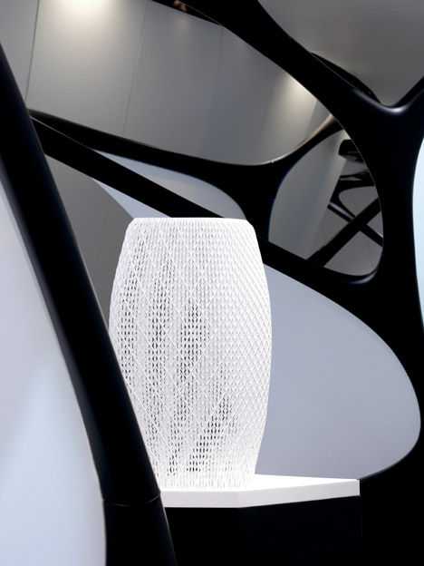Une Architecture at the Mobile Art Pavilion by Zaha Hadid