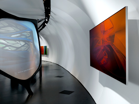 Une Architecture at the Mobile Art Pavilion by Zaha Hadid