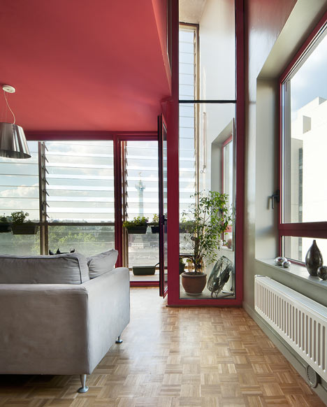 Housing and gallery on Bastille Place by Plan01