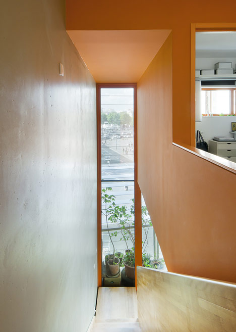 Housing and gallery on Bastille Place by Plan01