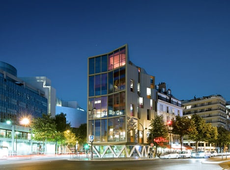 Housing and gallery on Bastille Place by Plan01