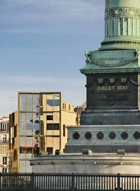 Housing and gallery on Bastille Place by Plan01