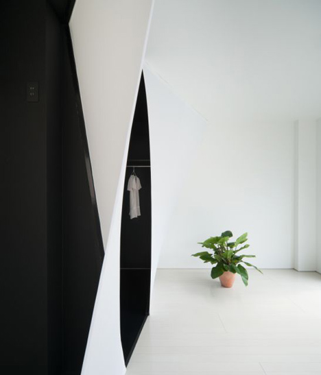 Cell + wood/fabric by Sugawaradaisuke Cell + wood/fabric by Sugawaradaisuke