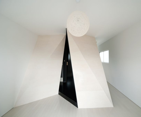 Cell + wood/fabric by Sugawaradaisuke Cell + wood/fabric by Sugawaradaisuke