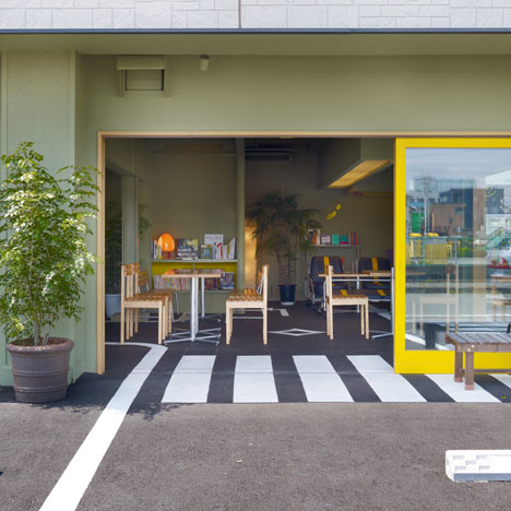 Cafe/day by Suppose Design Office Cafe/day by Suppose Design Office