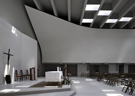 Christ’s Resurrection Church by Cino Zucchi Architetti Christ’s Resurrection Church by Cino Zucchi Architetti