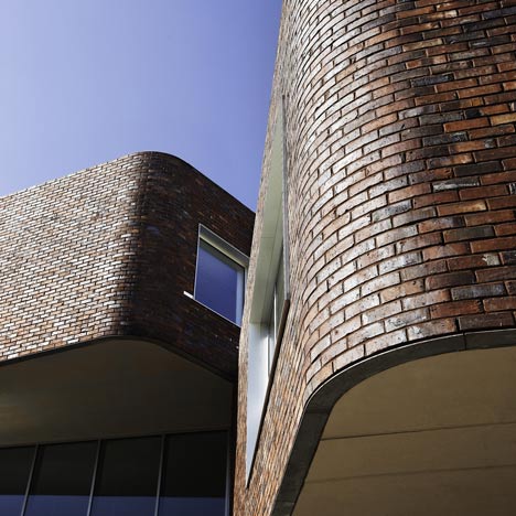 College Levi-Strauss by Tank Architectes