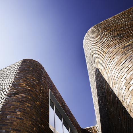 College Levi-Strauss by Tank Architectes