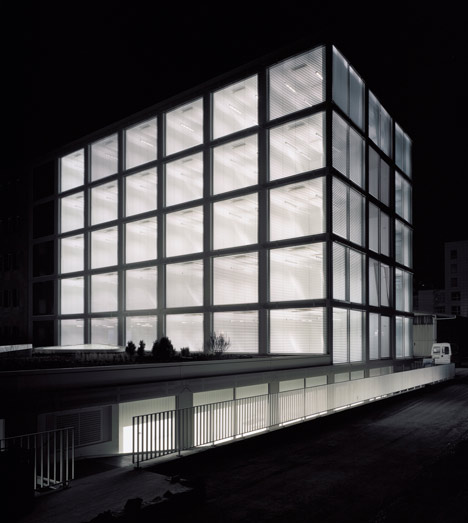 ECA-OAI Office Building by Personeni Raffaele Scharer Architects ECA-OAI Office Building by Personeni Raffaele Scharer Architects