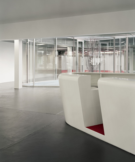 ECA-OAI Office Building by Personeni Raffaele Scharer Architects ECA-OAI Office Building by Personeni Raffaele Scharer Architects