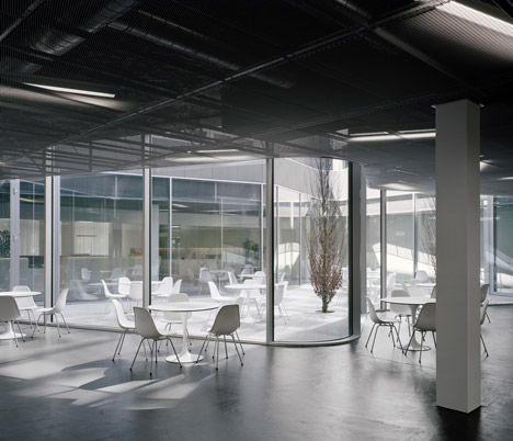ECA-OAI Office Building by Personeni Raffaele Scharer Architects ECA-OAI Office Building by Personeni Raffaele Scharer Architects