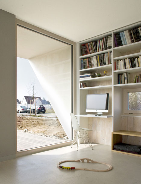 LandyM-by-andOFFICE LandyM-by-andOFFICE