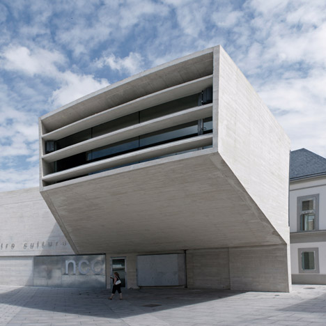 New Cultural Centre by Fundc