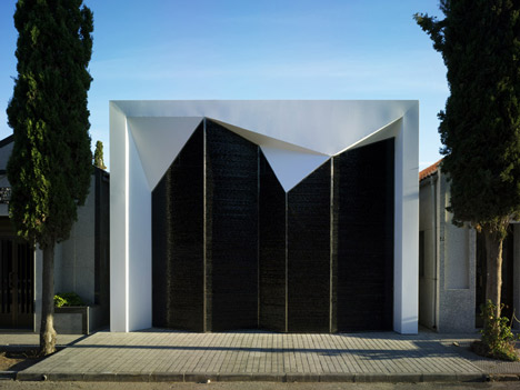 Panteon Nube by Clavel Arquitectos Panteon Nube by Clavel Arquitectos