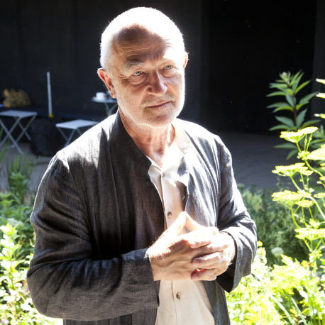 Dezeen Screen: interview with Peter Zumthor at the Serpentine Gallery Pavilion 2011