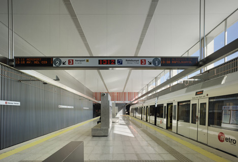 Alboraya-Palmaret metro station by Rstudio