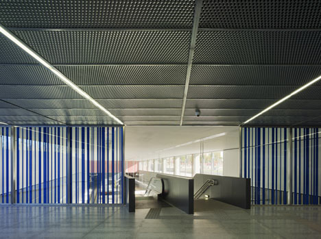 Alboraya-Palmaret metro station by Rstudio