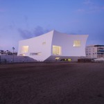 Auditorium and Congress Palace Infanta Doña Elena by Estudio Barozzi Veiga