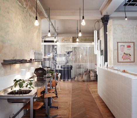 Cafe Coutume by Cut Architectures
