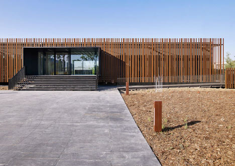 Centre d'Examen du Permis by Samuel Delmas Architectes