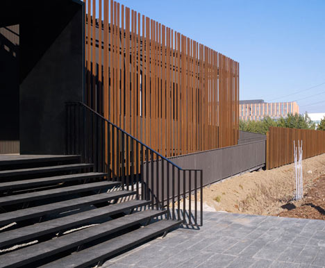 Centre d'Examen du Permis by Samuel Delmas Architectes